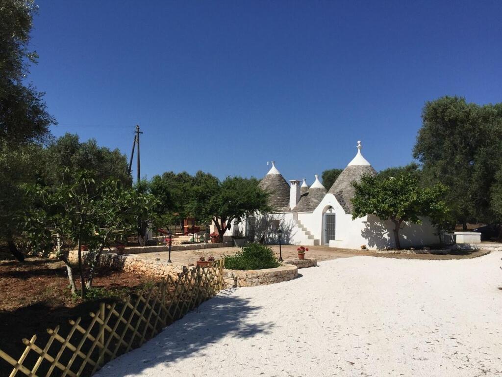 Chateaux Des Trulli Сан-Микеле-Салентин Экстерьер фото